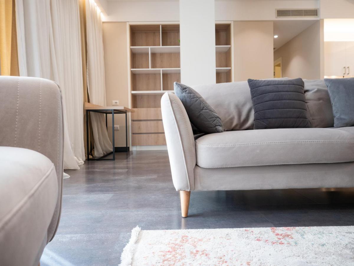 Lake Drive Rooms&Apartments Tiranë Ngoại thất bức ảnh