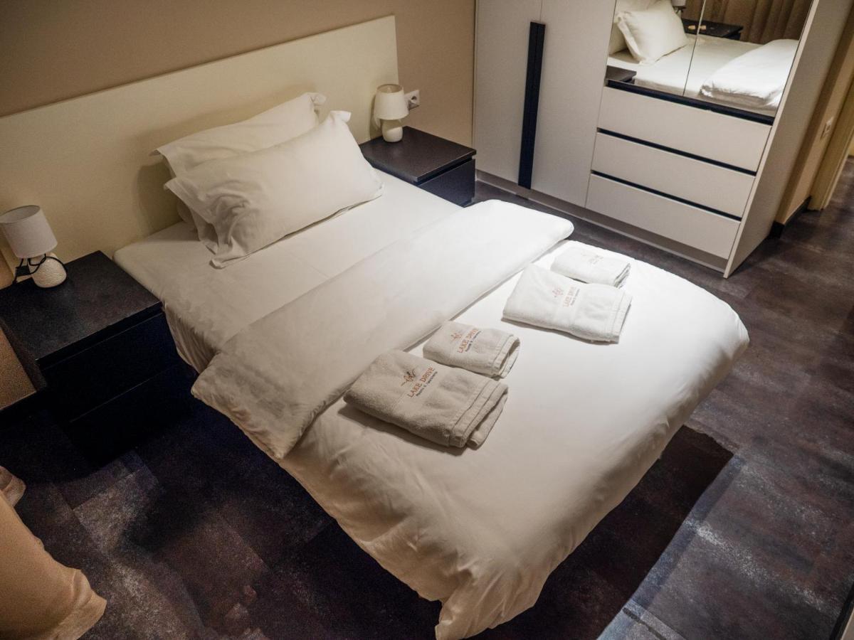 Lake Drive Rooms&Apartments Tiranë Ngoại thất bức ảnh