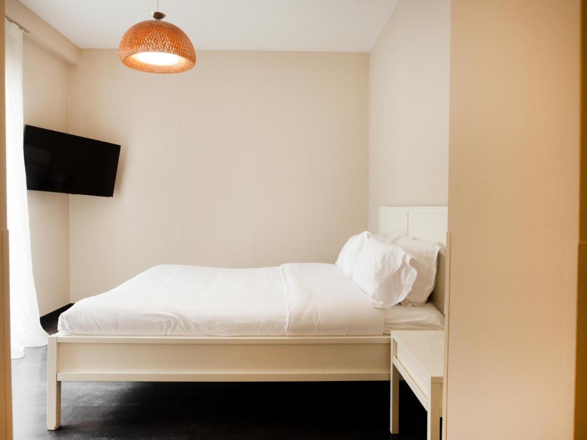 Lake Drive Rooms&Apartments Tiranë Ngoại thất bức ảnh