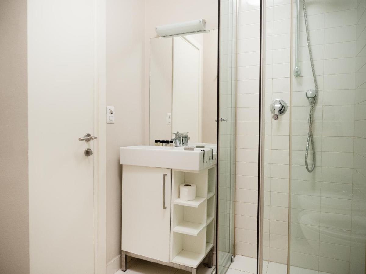 Lake Drive Rooms&Apartments Tiranë Ngoại thất bức ảnh