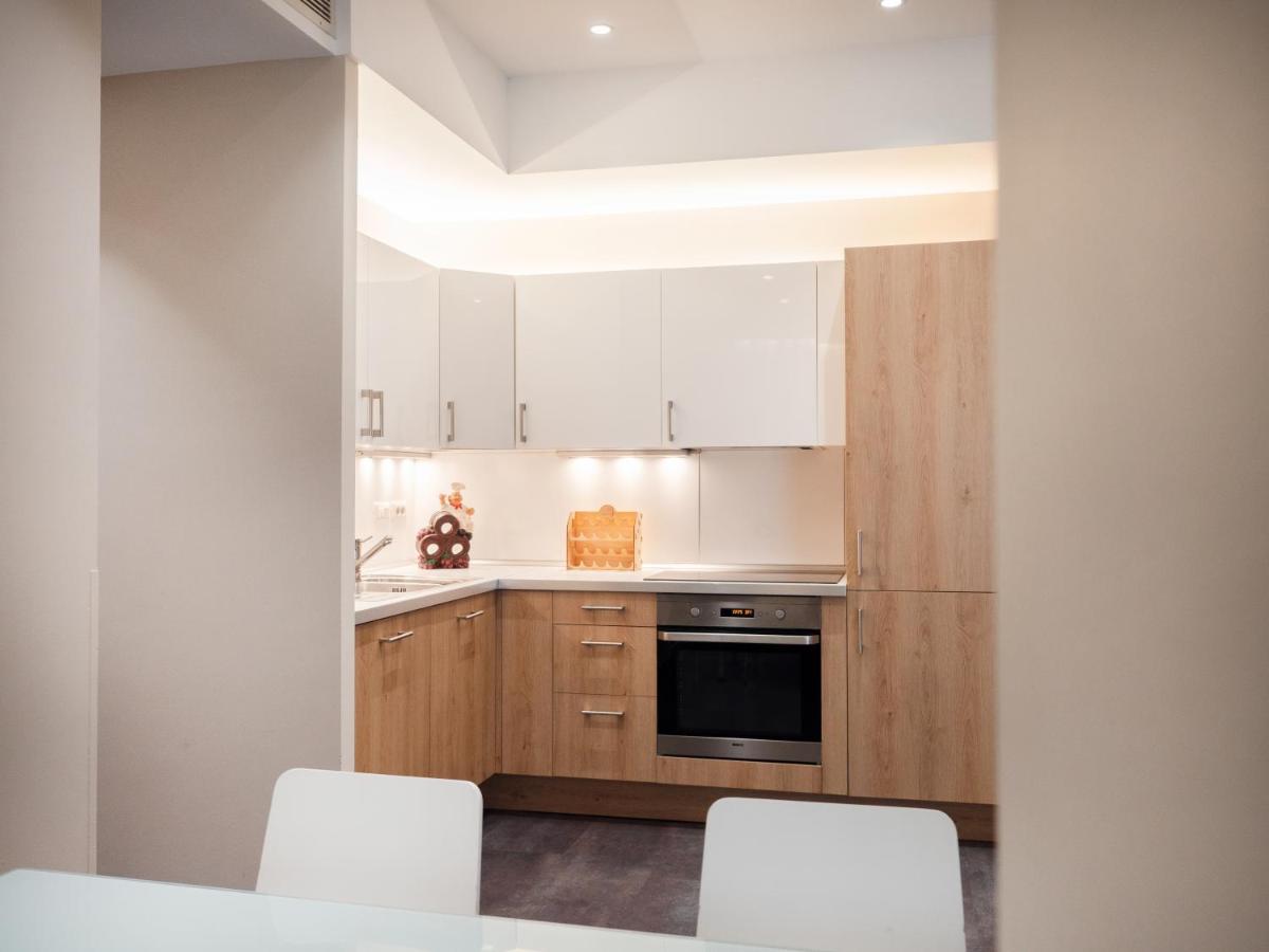 Lake Drive Rooms&Apartments Tiranë Ngoại thất bức ảnh