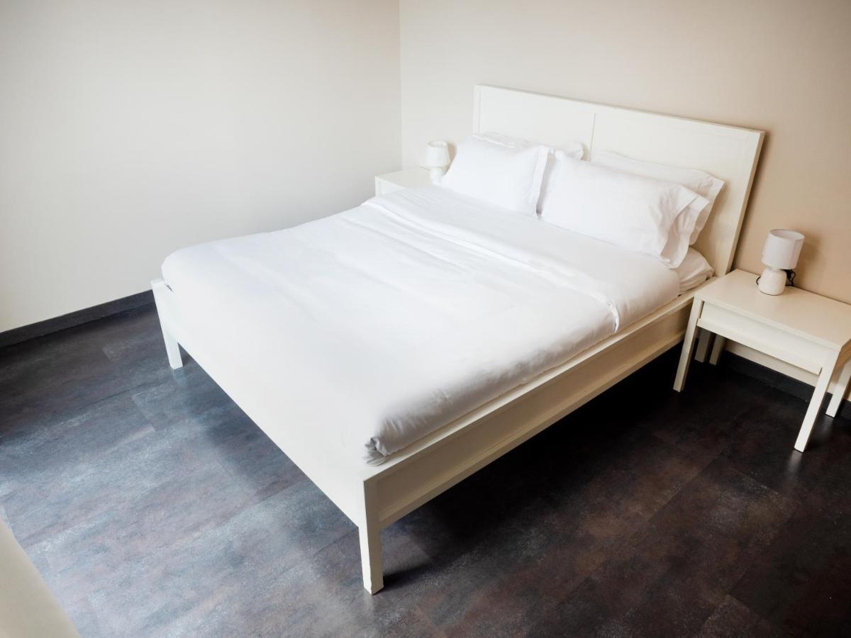 Lake Drive Rooms&Apartments Tiranë Ngoại thất bức ảnh